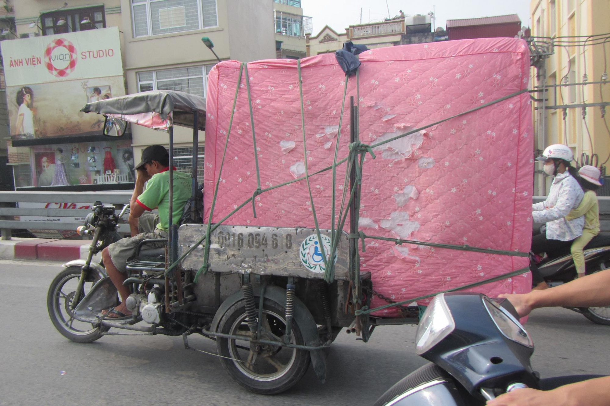  Hà Nội sẽ phối hợp với đại lý bảo dưỡng của các hãng xe trên địa bàn để kiểm tra khí thải đối với khoảng 5.000 xe máy cũ ngẫu nhiên để có kế hoạch bảo vệ môi trường.