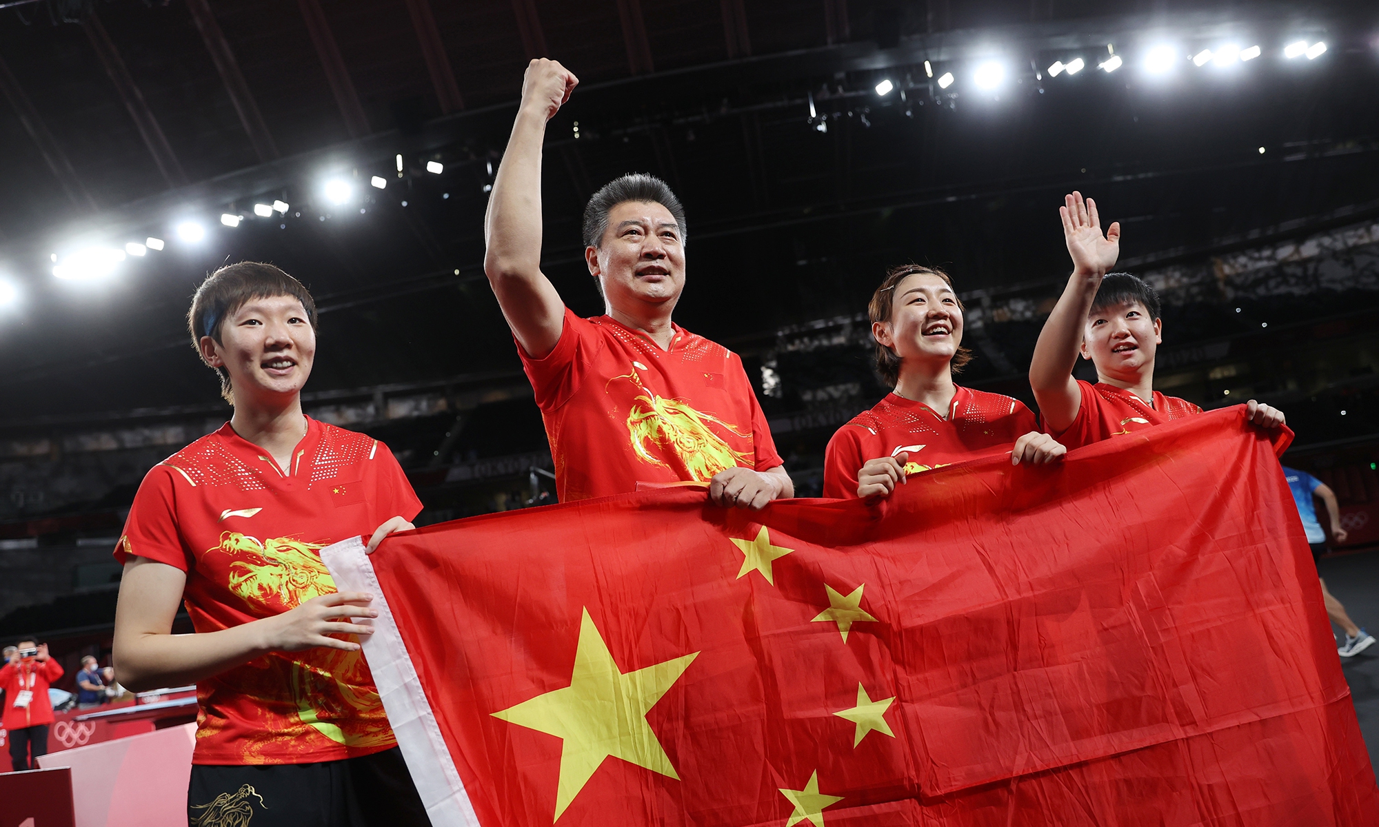 Đội tuyển nữ bóng bàn Trung Quốc đánh bại chủ nhà Nhật Bản với tỷ số 3-0 để giành chiến thắng trong trận chung kết nội dung đồng đội, mang về huy chương vàng thứ 34 cho đoàn thể thao Trung Quốc tại Thế vận hội Tokyo 2020. Ảnh: Global Times.