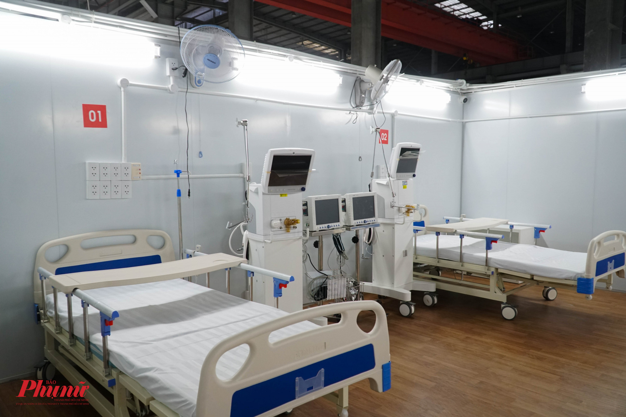 Phòng bệnh có nhiều trang thiết bị y tế, hỗ trợ bệnh nhân