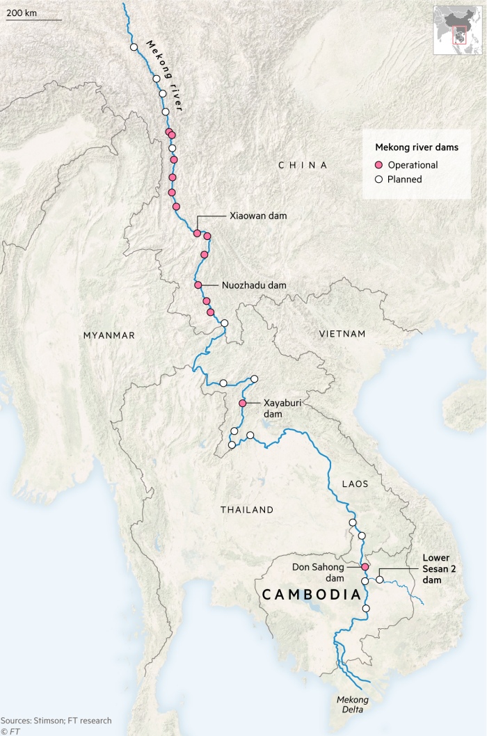 Dòng sông Mekong và các nhánh rẽ bị chặn bởi hàng chục con đập lớn trê đường đổ ra Biển Đông