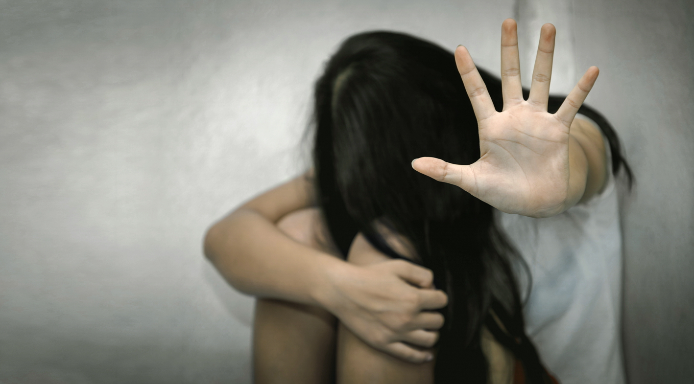 Phụ nữ và trẻ em thường là nạn nhân của những vụ bạo hành trong đại dịch COVID-19