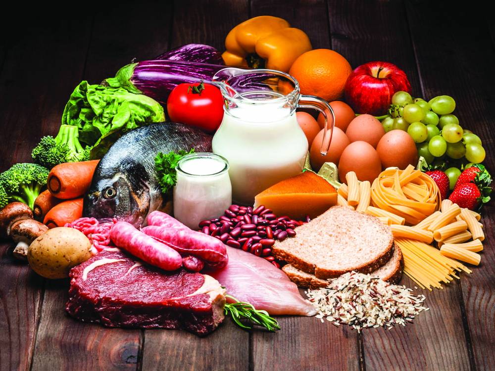 Chế độ dinh dưỡng của F0, F1 cần đạt sự cân đối của bốn yếu tố: giữa các nhóm sinh năng lượng, giữa đạm động vật và thực vật, giữa chất béo động vật và thực vật, giữa vitamin và khoáng chất