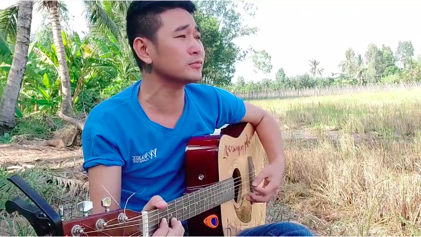 Anh Nguyễn Văn Thuận là chủ nhân kênh YouTube chuyên hát nhạc với đàn guitar đang được yêu thích