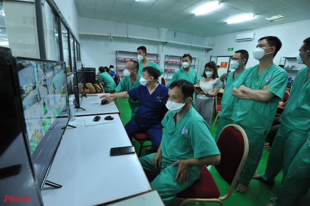 Ngày 25/8 GS.TS Phạm Như Hiệp, Giám đốc Bệnh viện T.Ư Huế, giám đốc Trung tâm Hồi sức tích cực người bệnh COVID-19 đóng ở phường Tây Thạnh, quận Tân Phú, TP HCM cho biết, hiện Trung tâm này đã đón các bệnh nhân đầu tiên đến điều trị tại trung này bắt đầu từ ngày 24/8