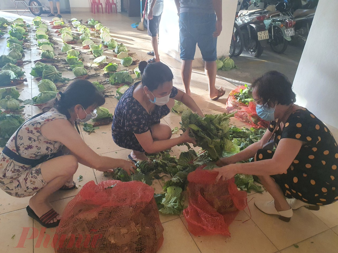 Trong 10 ngày qua, người dân Đà Nẵng nhờ một phần hỗ trợ từ các đơn vị mạnh thường quân cung cấp rau củ quả
