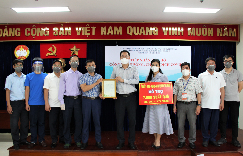 TPHCM tiếp nhận 7.000 phần quà trị giá hơn 3,1 tỷ đồng từ tỉnh Thái Bình.