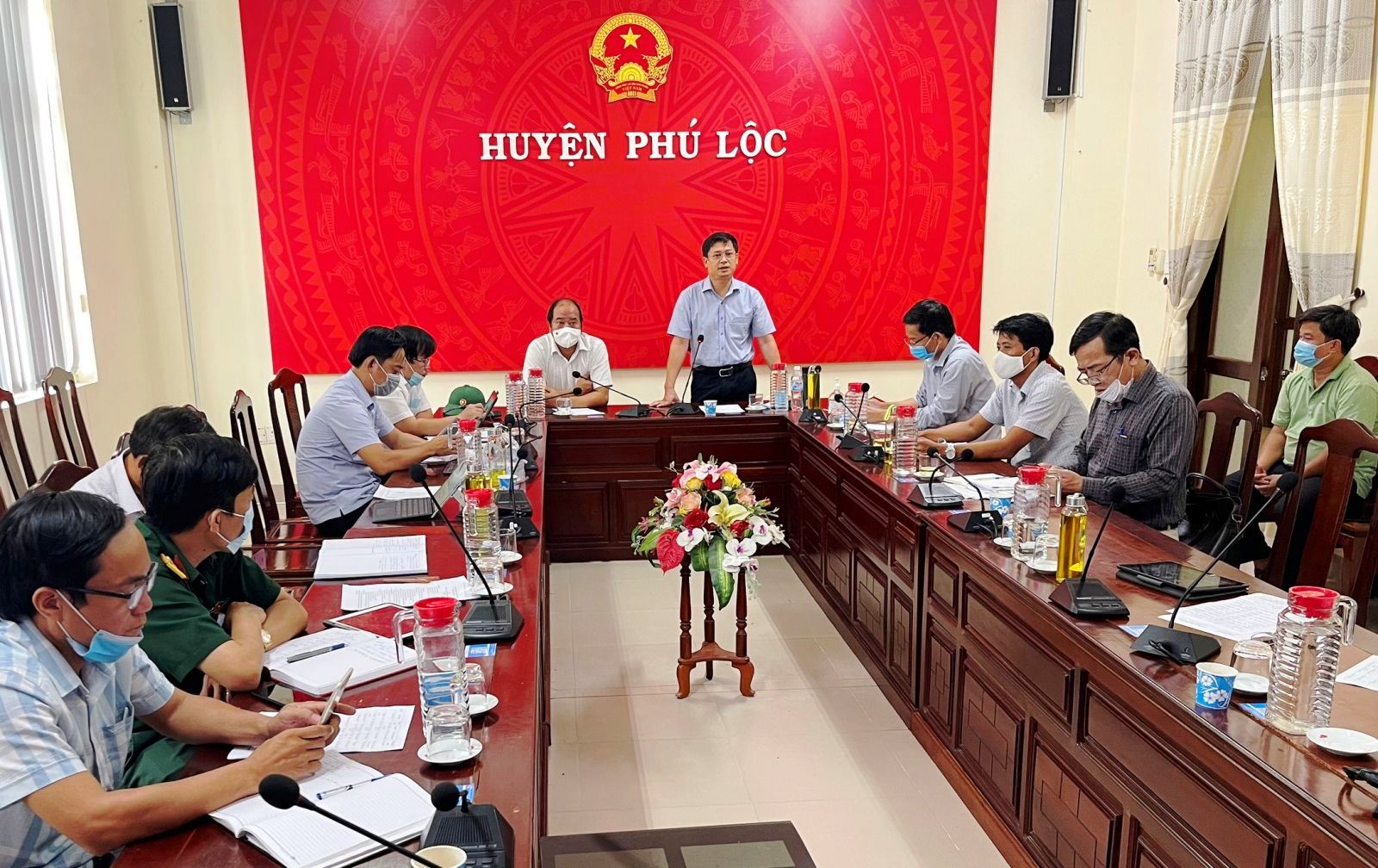 Ông Nguyễn Thanh Bình, chỉ đạo công tác phòng chống dịch COVID-19 tại huyện Phú Lộc