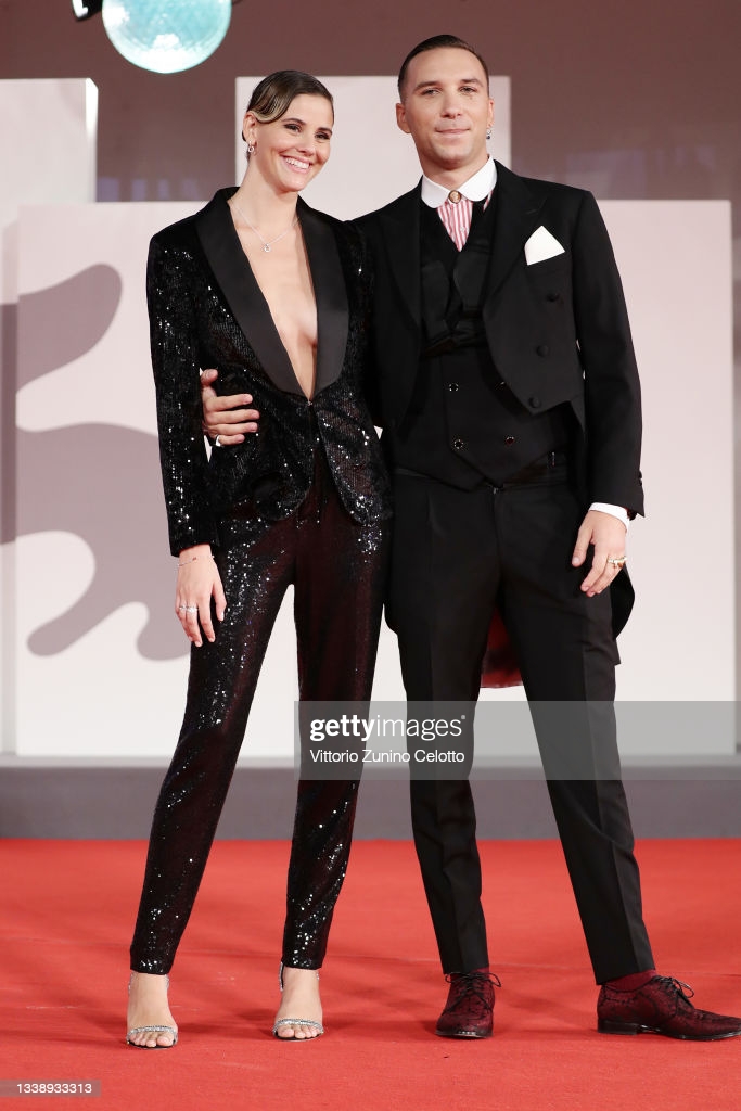Nữ diễn viên Arianna Montefiori và bạn trai Briga được chú ý nhờ vào phong cách thời trang 