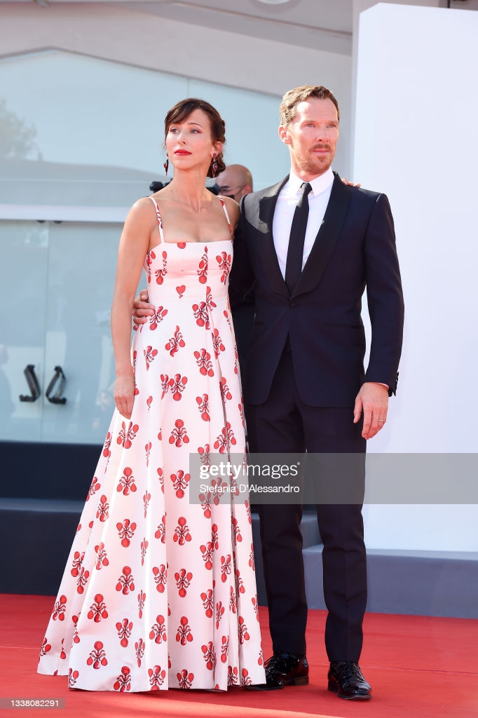 Nam diễn viên Benedict Cumberbatch và vợ Sophie Hunter xuất hiện trên thảm đỏ 