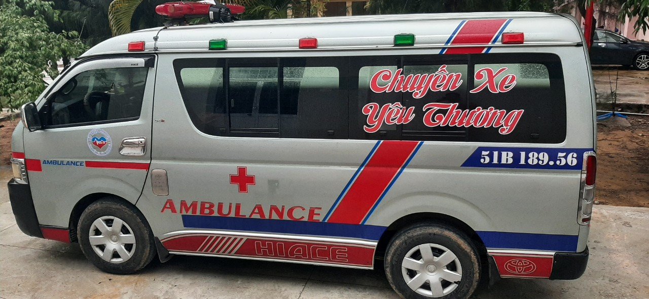 Ô tô chưa có giấy phép hoạt động cứu thương nhưng lại cho thuê hoạt động như xe cứu thương.