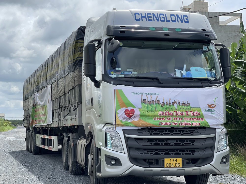 Tỉnh Thái Bình hỗ trợ TPHCM 60 tấn gạo. 