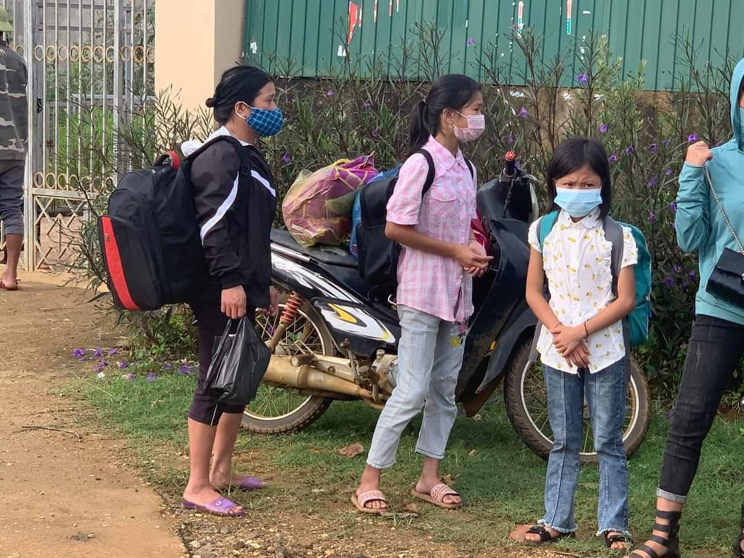 Hàng chục học sinh ở huyện Quế Phong phải đi cách ly vì bạn học mắc COVID-19