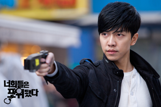 Lee Seung Gi trong phim Chạy đâu cho thoát.