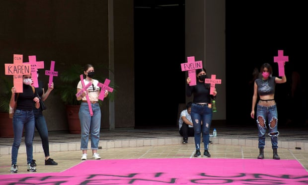 Các nhà hoạt động biểu tình chống bạo lực gia đình và các vụ giết phụ nữ ở thành phố Culiacan, bang Sinaloa,