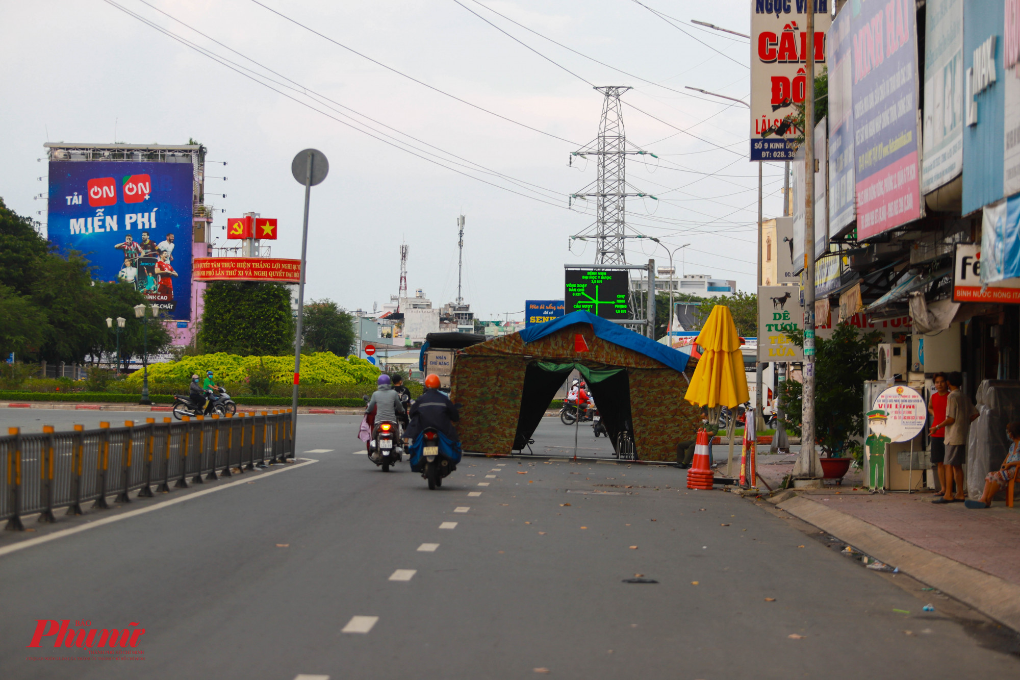18g, chốt kiểm soát trên đường Kinh Dương Vương (khu vực vần Bến xe Miền Tây) đã được tháo dỡ dần
