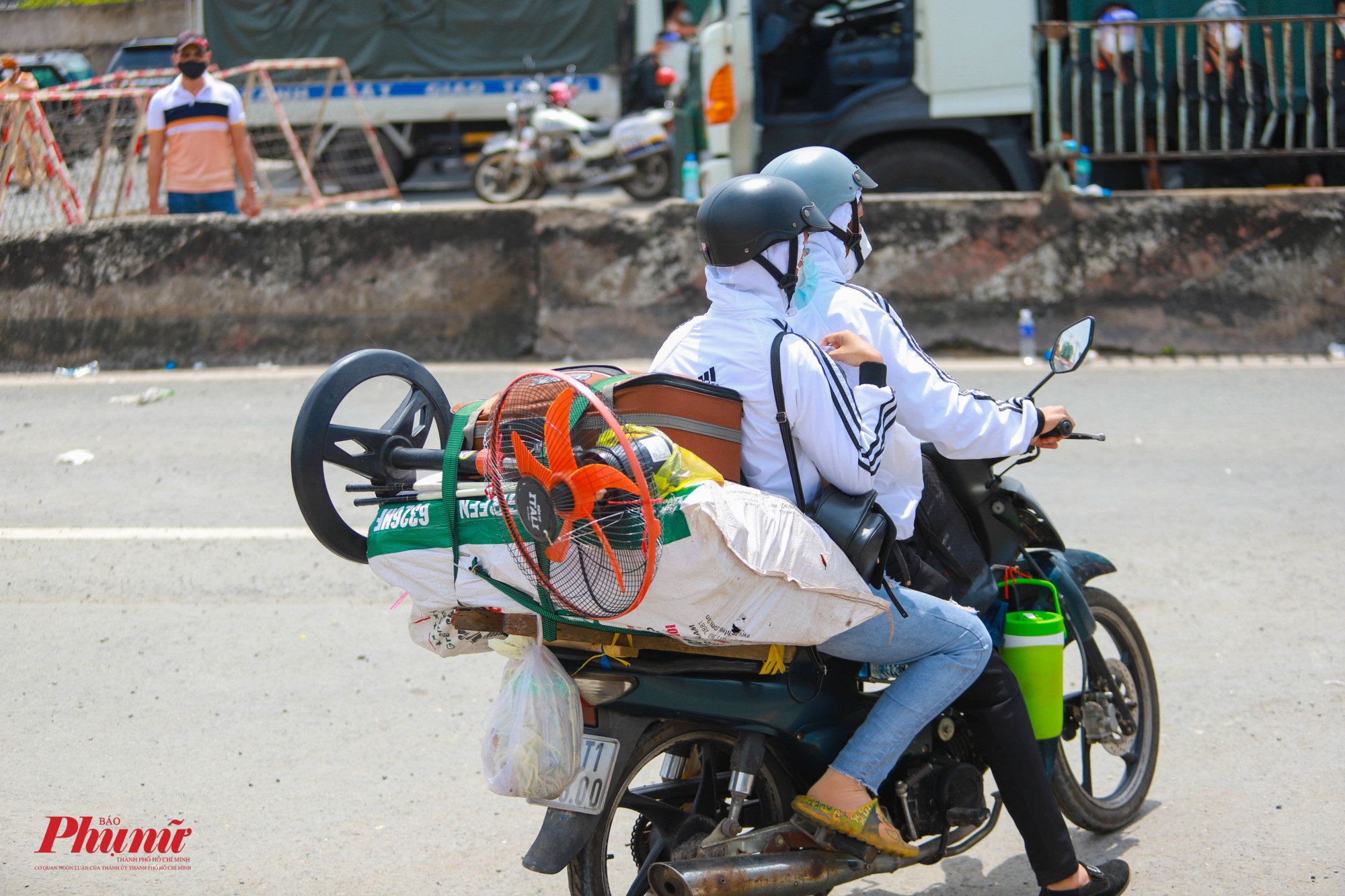 Cuộc sống quá khó khăn, khiến người dân sợ... Sài Gòn