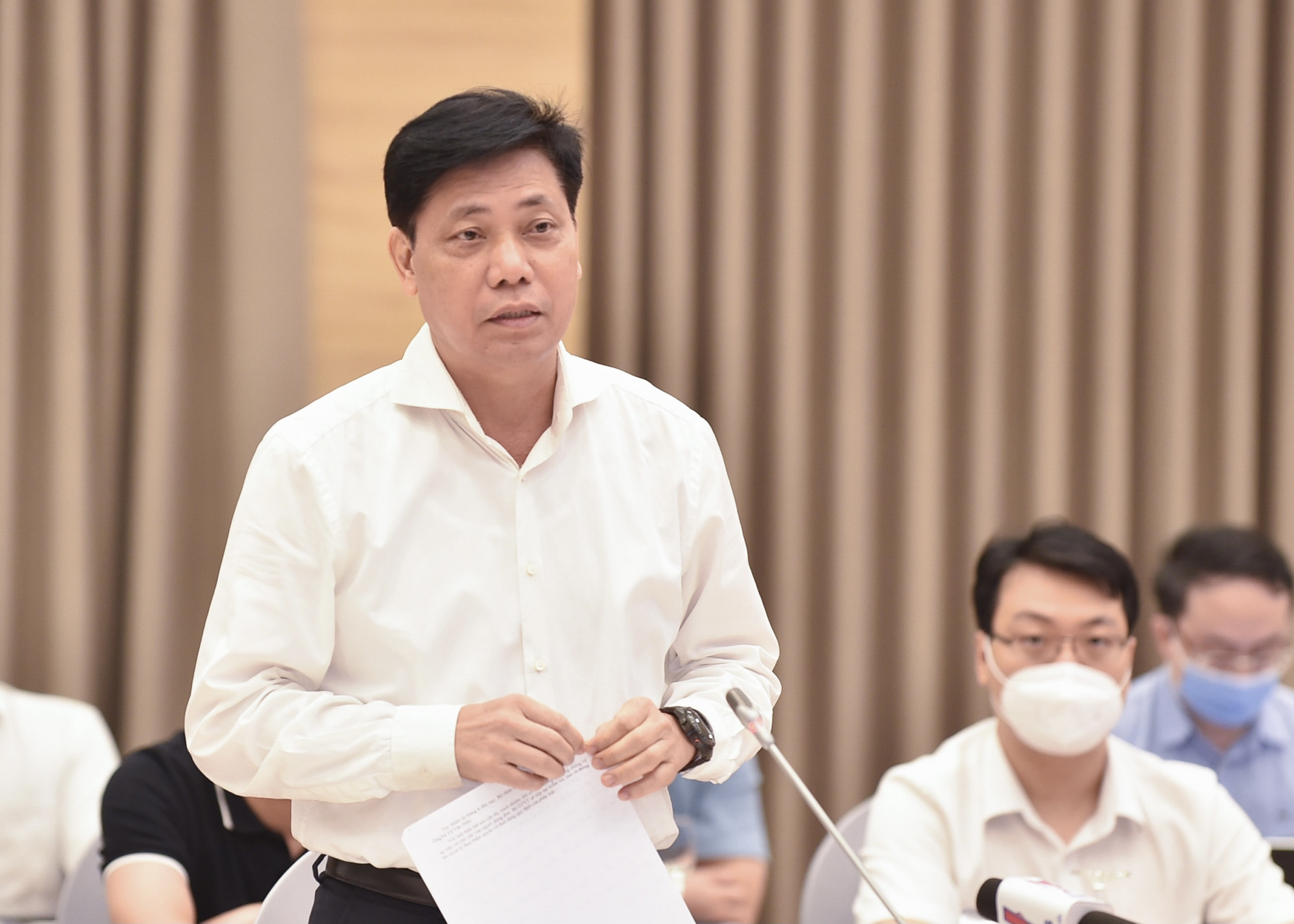 Thứ trưởng Bộ GTVT Nguyễn Ngọc Đông trả lời tại buổi Họp báo Chính phủ Thường kỳ Tháng 9.