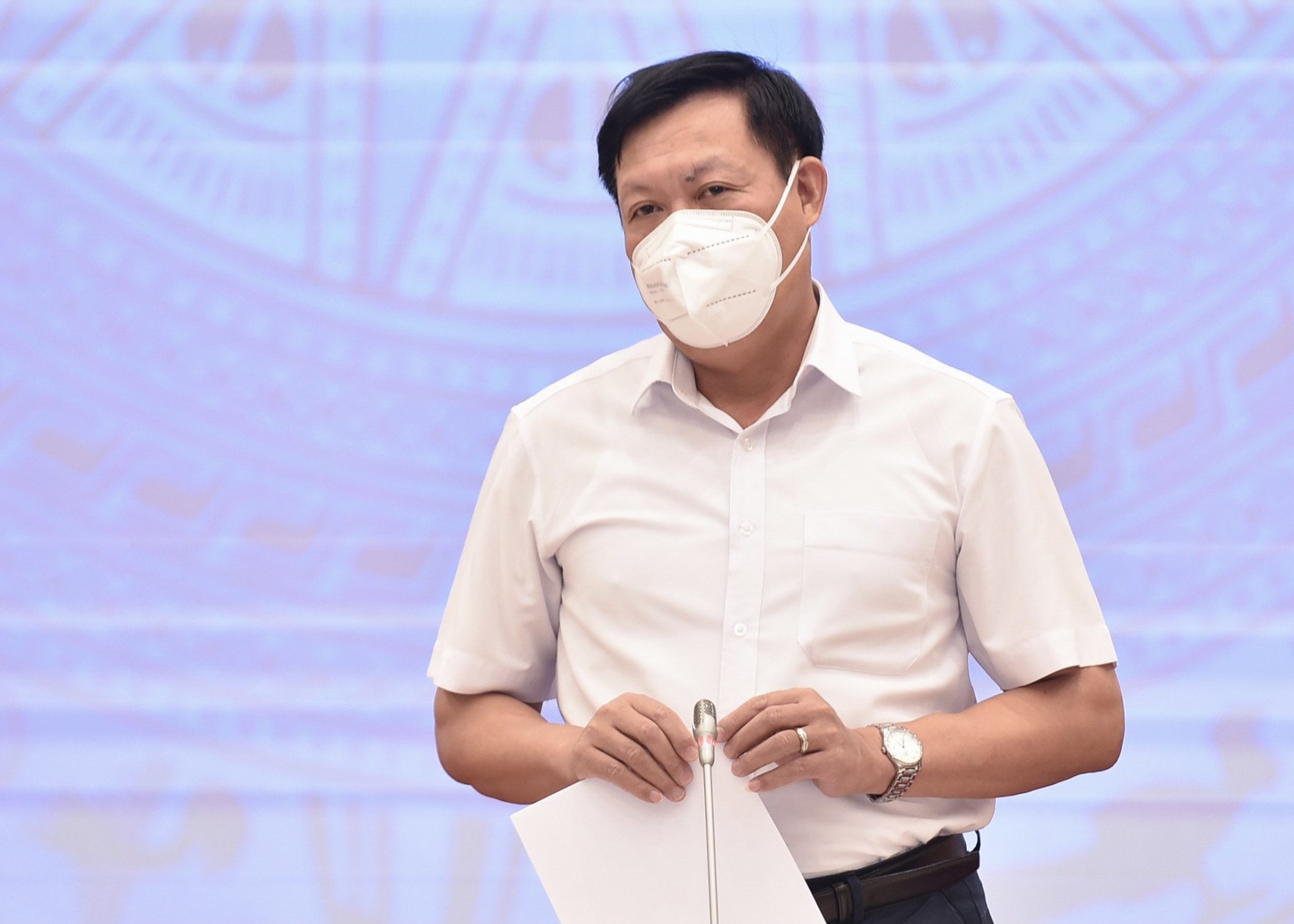 Thứ trưởng Bộ Y tế Đỗ Xuân Tuyên trả lời tại buổi Họp báo Chính phủ Thường kỳ Tháng 9.