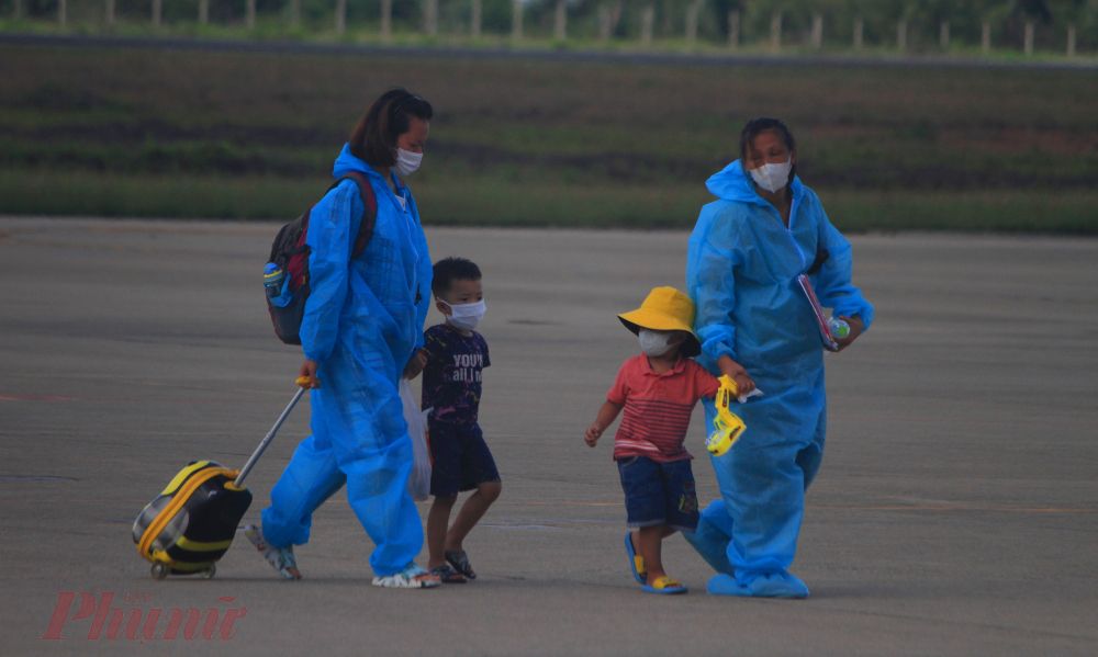 Sau chuyến bay đặc biệt này, UBND tỉnh Thừa Thiên - Huế tiếp tục tổ chức thêm một chuyến bay và một đoàn tàu để tiếp tục hỗ trợ, đón bà con Thừa Thiên Huế tại các tỉnh phía Nam về quê. 