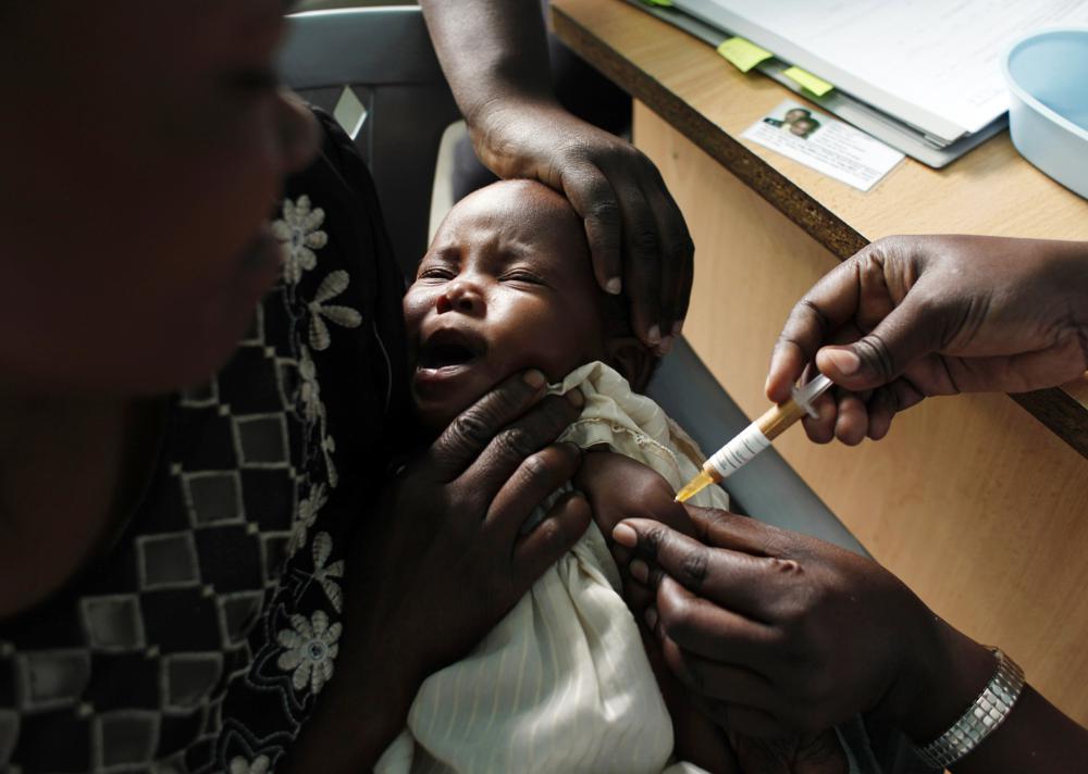 WHO ủng hộ việc triển khai vắc xin sốt rét cho trẻ em châu Phi.