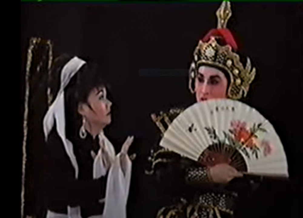 NSƯT Kim Tử Long là bạn diễn ăn ý nhất của Ngọc Huyền, Kim Tử Long - Ngọc Huyền vẫn là liên danh thành công nhất của cả hai từ những ngày đầu đứng trên sân khấu cho đến hôm nay.