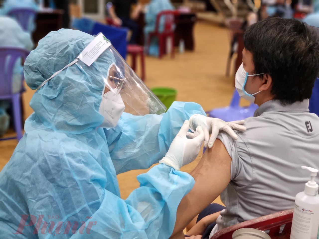 Đà Nẵng đang phấn đấu đến cuối năm 2021 phủ 100% vắc xin cho người trên 18 tuổi