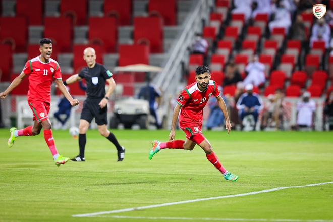 Các cầu thủ Oman được hưởng tới 2 quả penalty trong trận đầu với đội tuyển Việt Nam