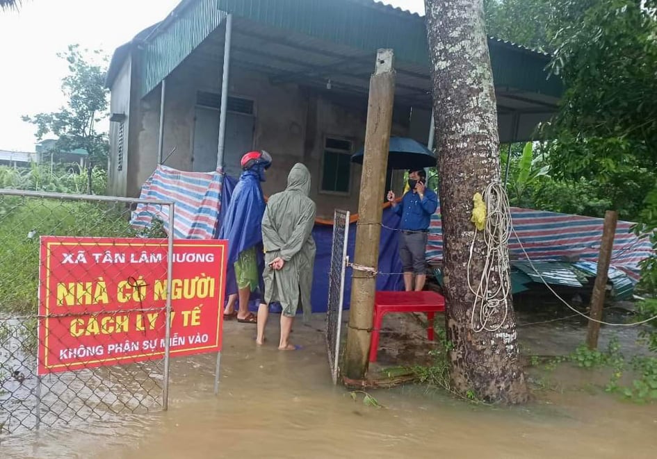 Phương án di dời những người đang cách ly tại nhà bị ngập lụt cũng đang được các địa phương ở Hà Tĩnh lên kế hoạch