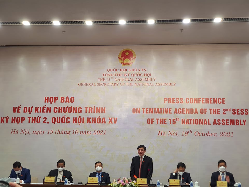 Tổng thư ký Quốc hội khẳng định cán bộ công chức sẵn sàng đồng thuận với việc lùi cải cách tiền lương trong bối cảnh Việt Nam chịu nhiều tác động do dịch COVID-19 gây ra