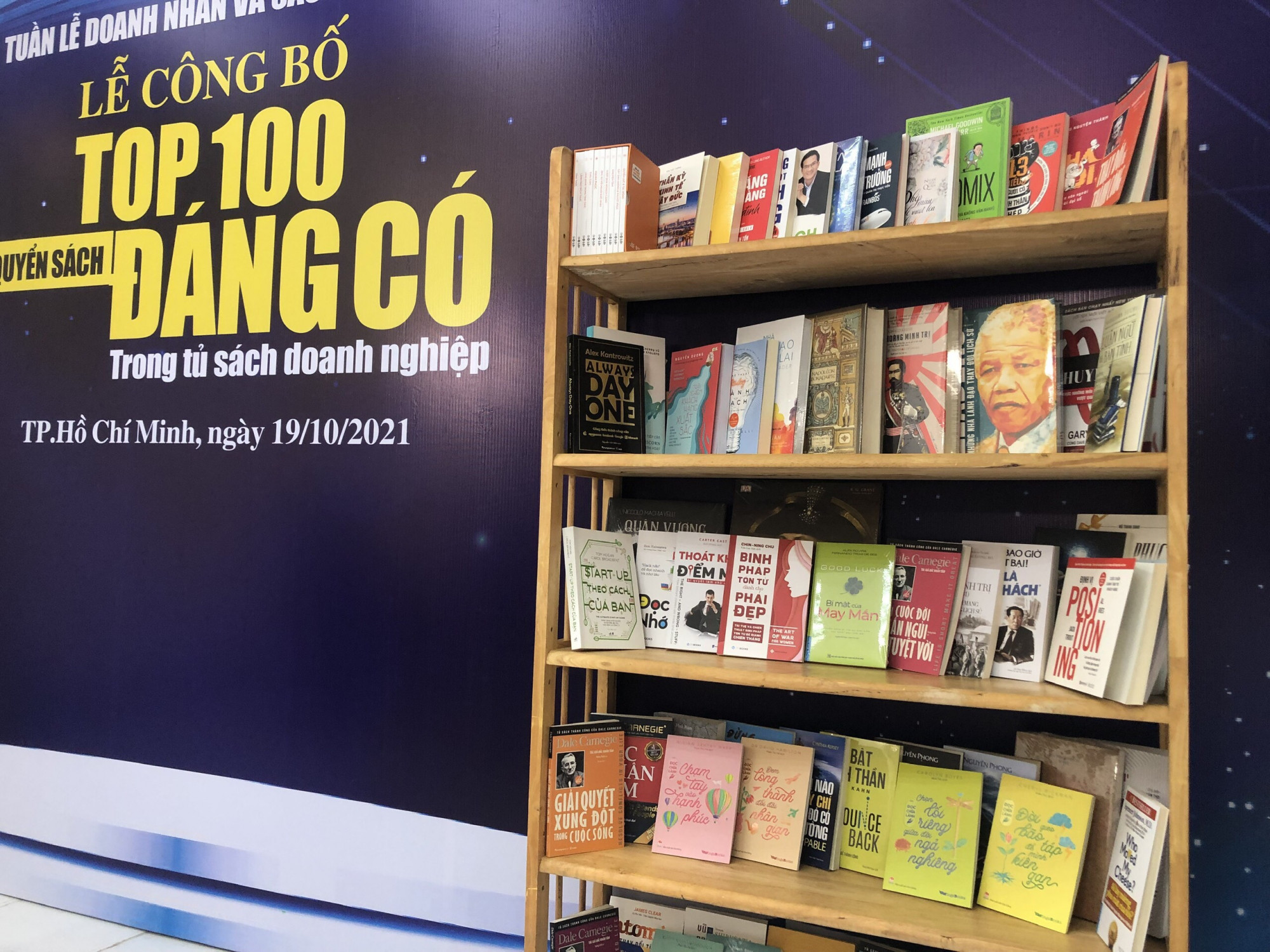 Trong số 100 cuốn sách được bình chọn, có 12 tựa sách là của doanh nhân Việt viết.
