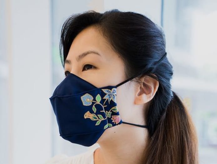 Khẩu trang chống virus Batik NanoTech của phi hành đoàn Singapore Airlines dựa trên mẫu Vi-Mask