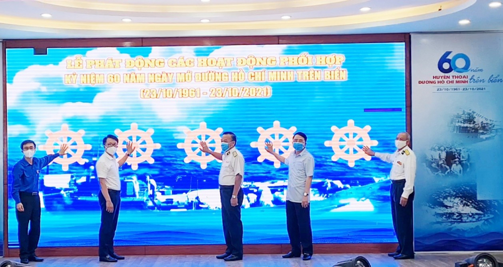 Hoạt động phối hợp tuyên truyền kỷ niệm giữa Bộ Tư lệnh Hải quân và Trung ương Đoàn TNCS Hồ Chí Minh