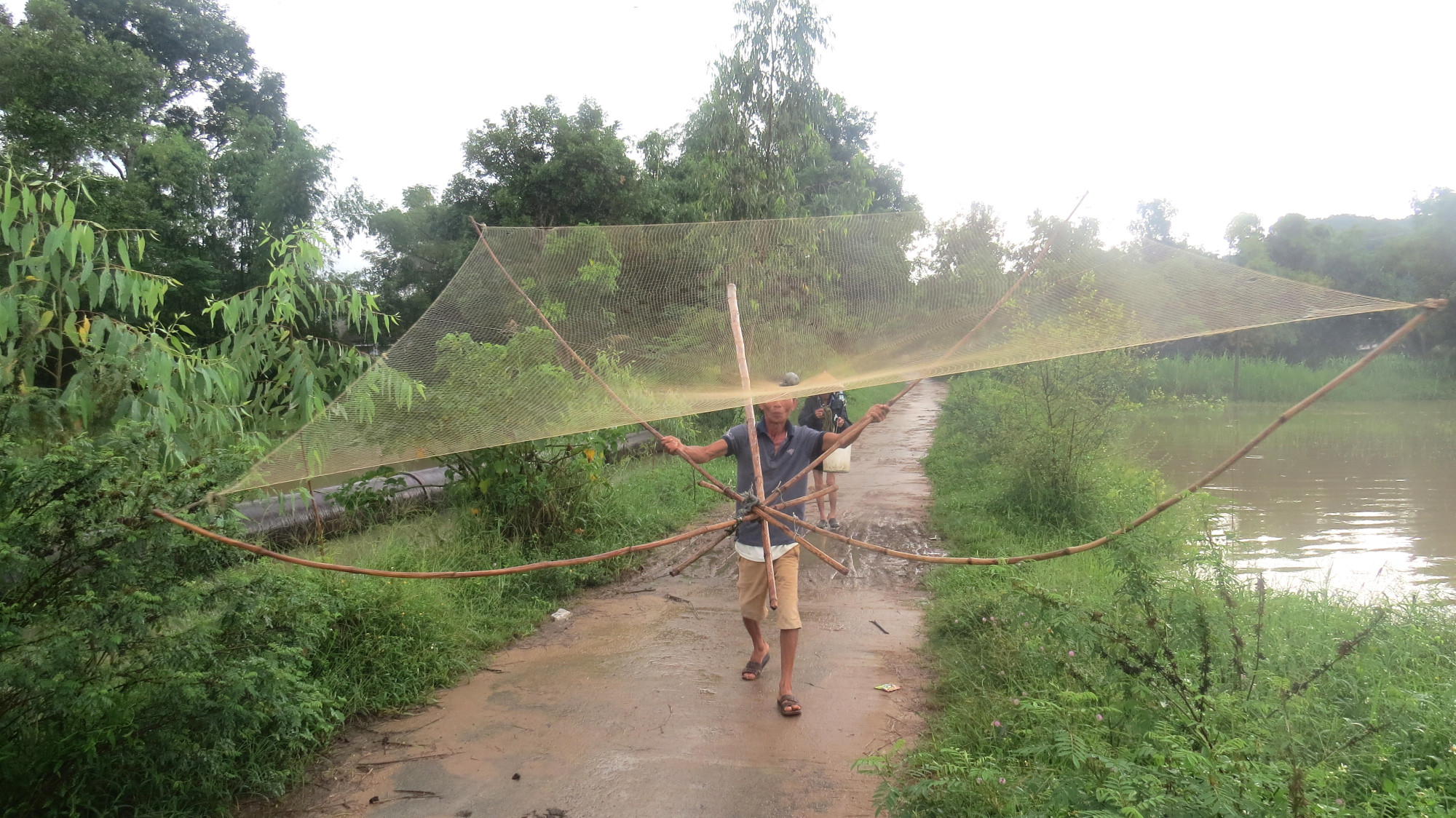 Vác nhá ra đồng