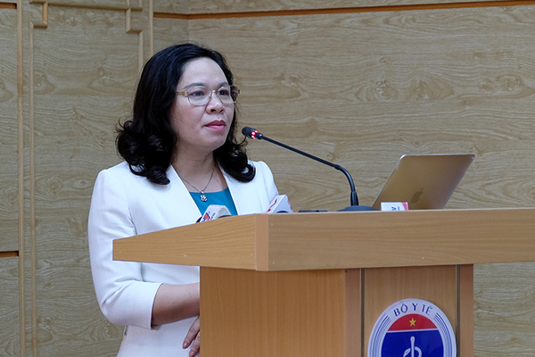 Bà Dương Thị Hồng khẳng định, vắc xin COVID-19 không gây biến đổi gene, ung thư, vô sinh như nhiều phụ huynh lo lắng