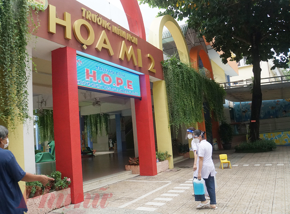 Trung tâm H.O.P.E chăm sóc trẻ sơ sinh có mẹ là sản phụ mắc COVID-19 của Bệnh viện Hùng Vương