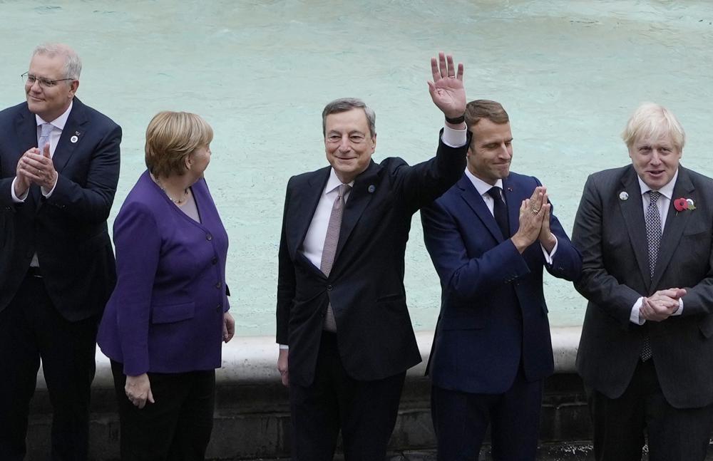 Từ trái qua, Thủ tướng Úc Scott Morrison, Thủ tướng Đức Angela Merkel, Thủ tướng Ý Mario Draghi, Tổng thống Pháp Emmanuel Macron và Thủ tướng Anh Boris Johnson tại Hội nghị thượng đỉnh G20 tại Rome, ngày 31/10.