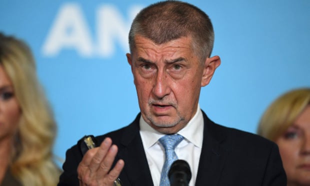 Andrej Babiš bất ngờ tuyên bố từ chức.