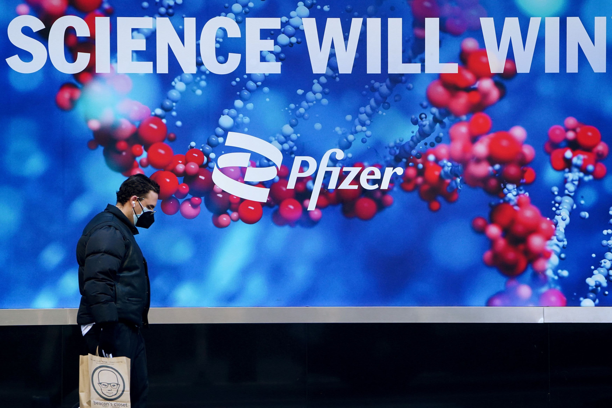Ngay sau khi tin tức về thuốc viên trị COVID-19 được đưa ra, cổ phiếu của Pfizer đã tăng 11%