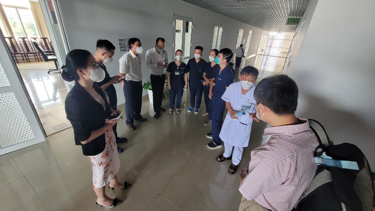 Đoàn công tác của Bệnh viện Bạch Mai làm việc với Bệnh viện Đa khoa vùng Tây Nguyên