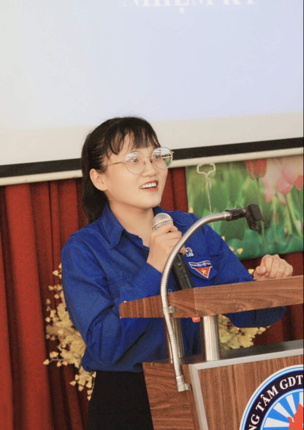 Trưởng thành từ công tác đoàn, Nguyễn Hoài Hân chọn học ngành công tác xã hội để mong giúp đỡ được nhiều người
