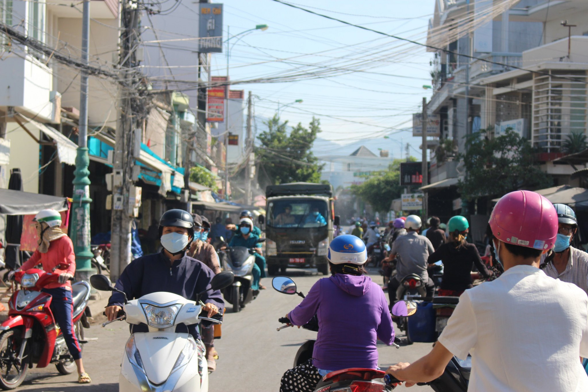 UBND tỉnh Khánh Hòa yêu cầu người dân huyện Diên Khánh không ra khỏi nhà từ 15g đến 22g ngày 10/11 để thực hiện tầm soát cộng đồng - Ảnh minh họa