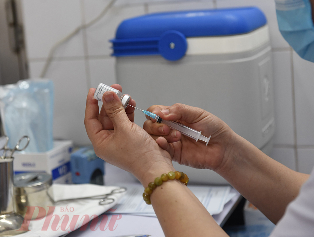 TPHCM cần hơn 18 triệu liều vắc xin ngừa COVID-19 trong năm 2022