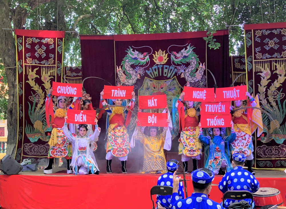 Sau thời gian dài gián đoạn, chương trình biểu diễn nghệ thuật hát bội định kỳ mỗi cuối tuần tại Lăng Lê Văn Duyệt và Đền thờ Vua Hùng