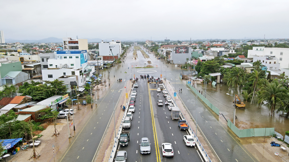 TP.Tam Kỳ ngập mênh mông trong đợt mưa lũ cuối tháng 10/2021 - Ảnh: Nguyễn Dương