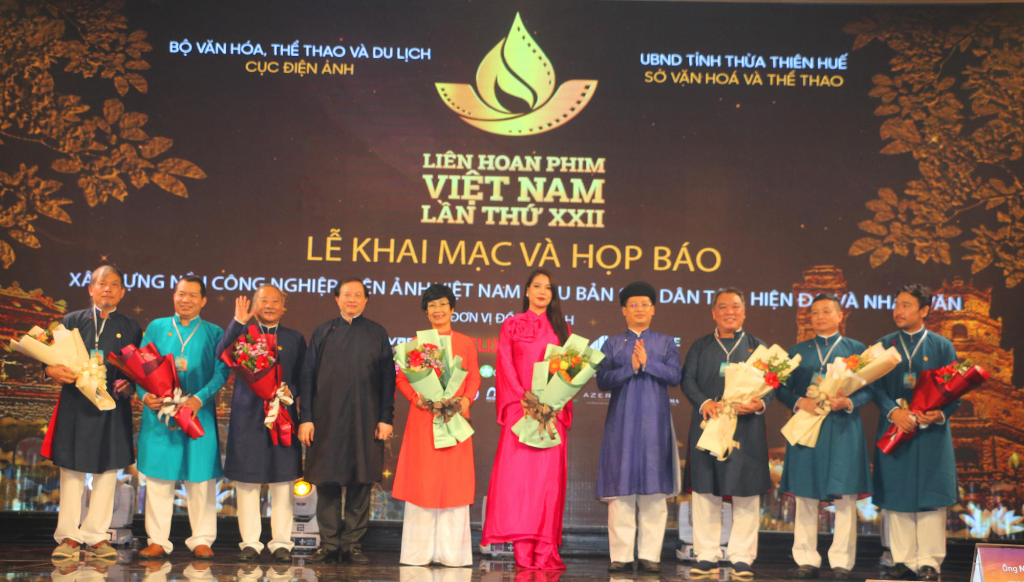 Liên hoan phim quy tụ nhiều diễn viên, đạo diễn và nghệ sĩ nổi tiếng của Việt Nam