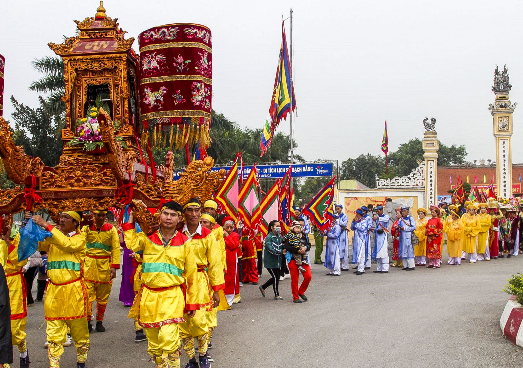 Lễ hội Bạch Đằng là một trong những lễ hội lớn được người dân quan tâm