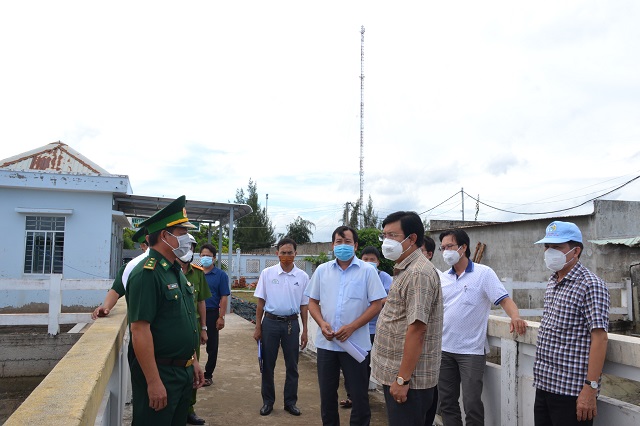 Ông Nguyễn Tiến Hải kiểm tra tại Đồn Biên phòng Rạch Gốc