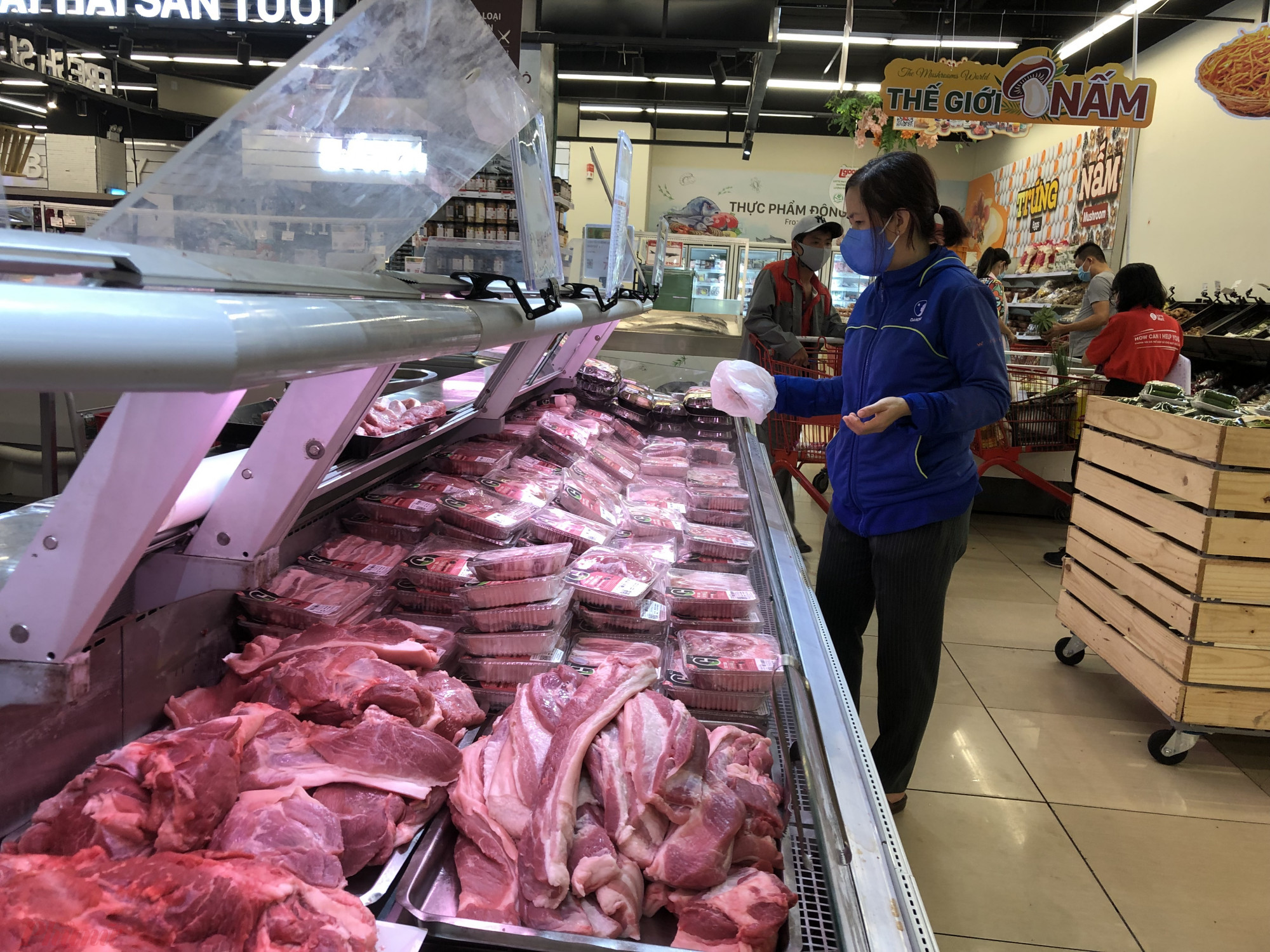 Nhiều nhóm hàng hoá tăng giá nhưng giá thịt heo lại giảm