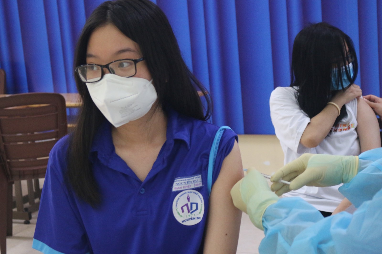 Học sinh TPHCM tiêm vắc xin chuẩn bị đến trường