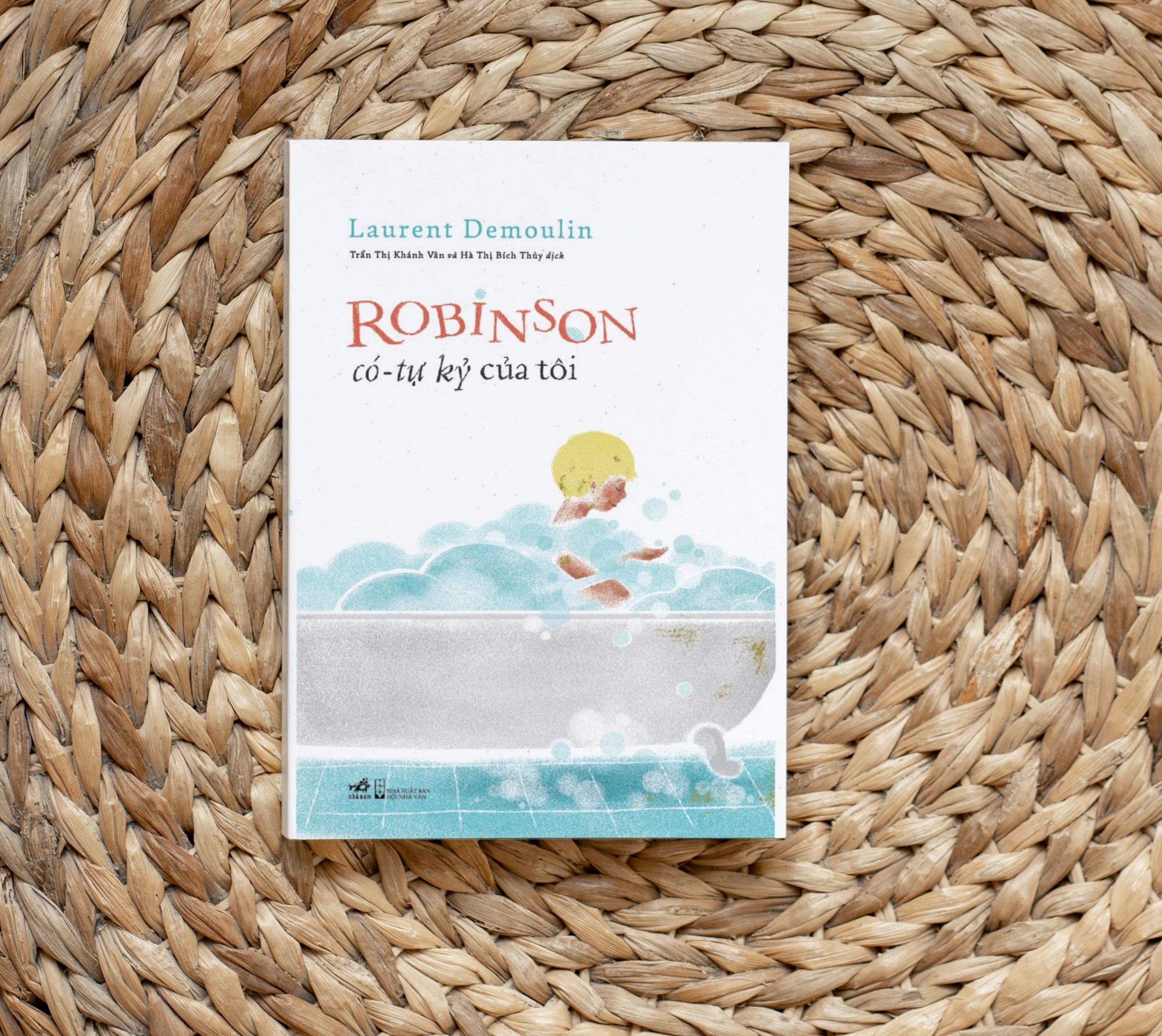 Robinson được nhà xuất bản Gallimard in lần đầu 2016